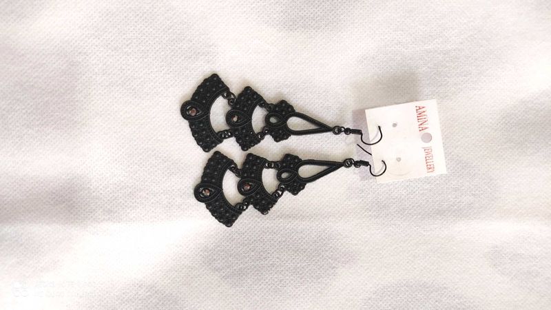 Black Vintage Style Earring