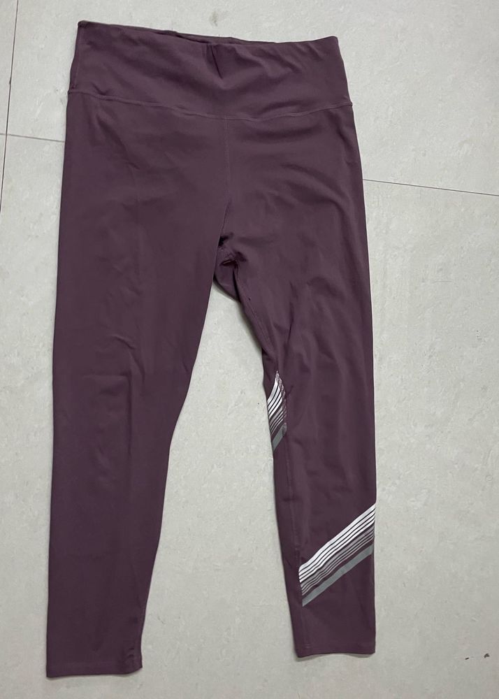 Purple Stripe Graphic Leggings