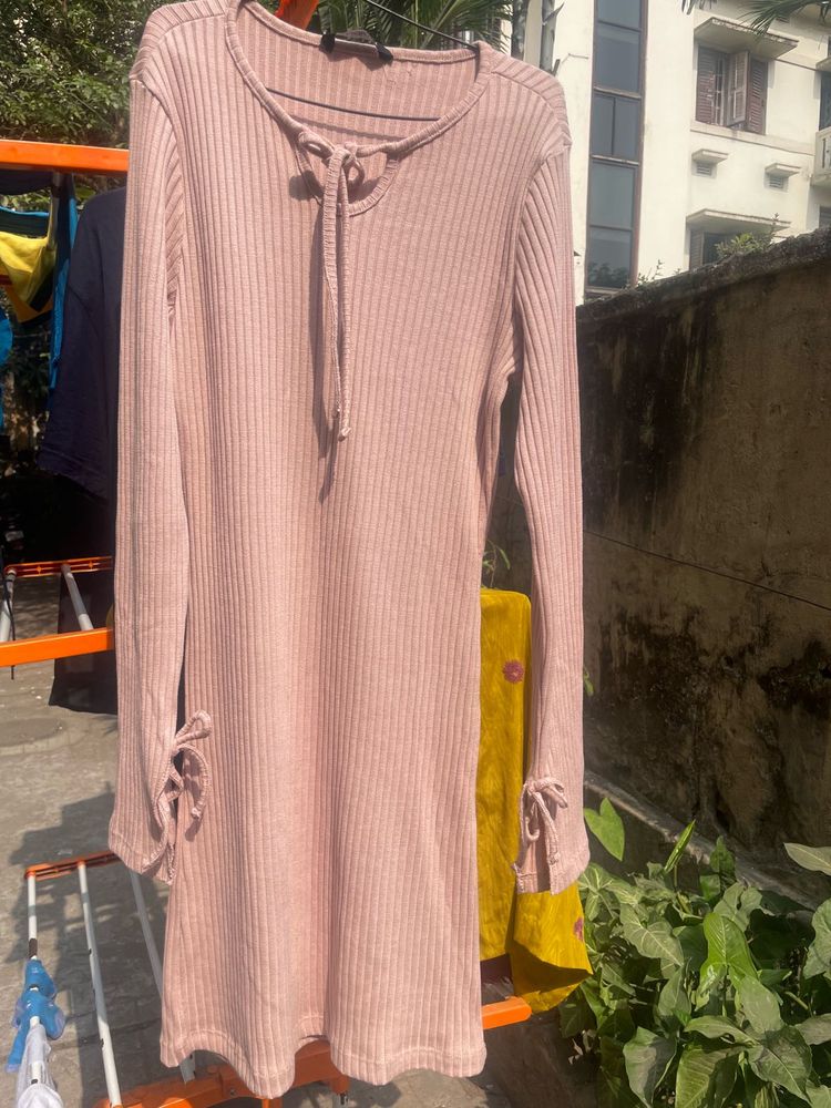 PINK WOOLLEN DRESS