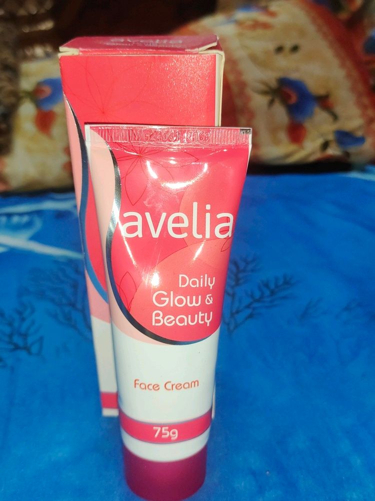 Avelia Daily Glow And Beauty Face Cream