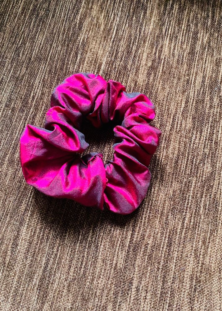 Srunchies maroon