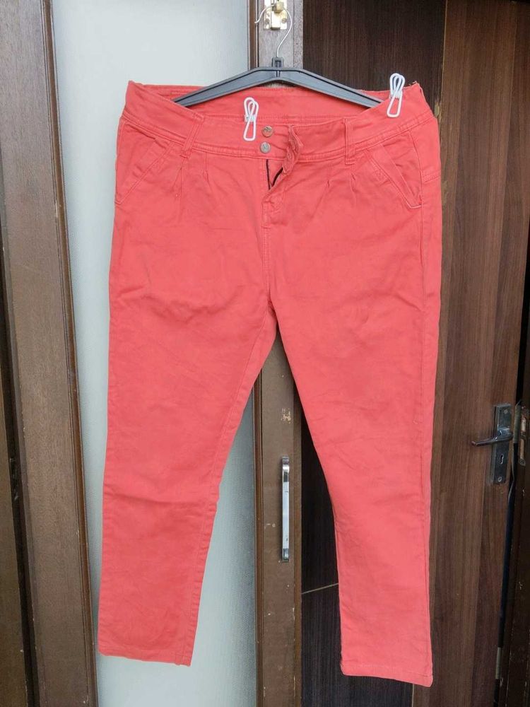 Coral Cropped Pants