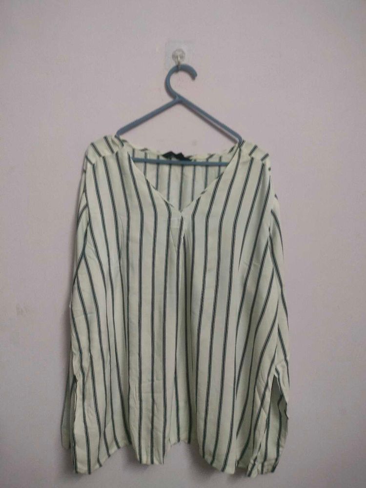 Striped V-Neck Long Sleeve Top