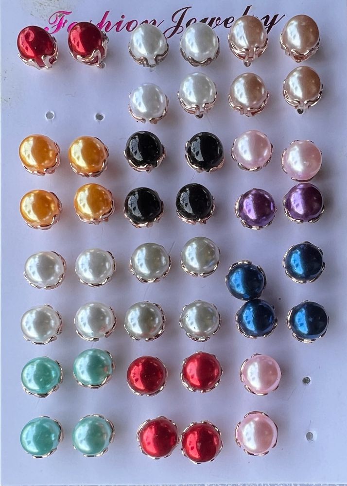 Any 3 Pairs For 60 Coins (earrings)