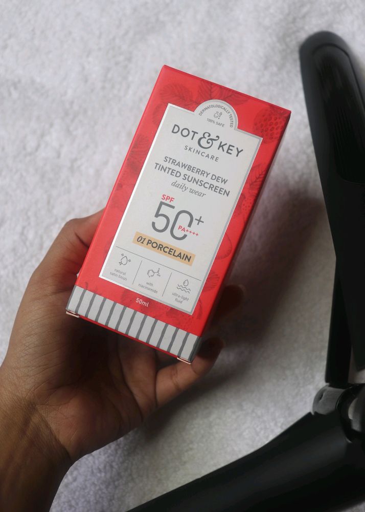 D&amp;K Tinted Dewy Sunscreen ( Porcelain)