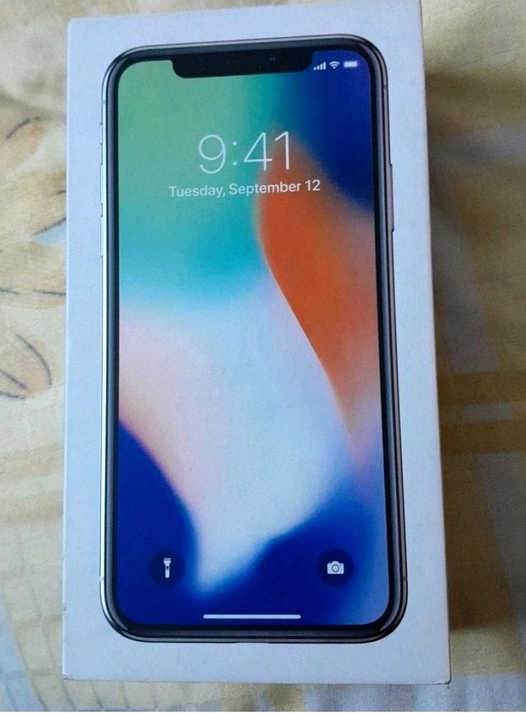 Apple IPhone X Box 📦🌹 🌹