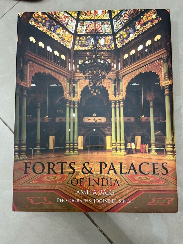 Forts And Palaces by Amita Baig (Hardcover)