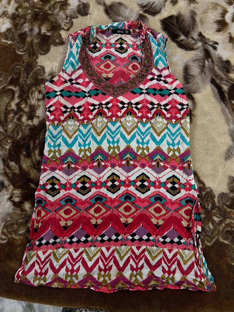 Patterned Sleeveless Top