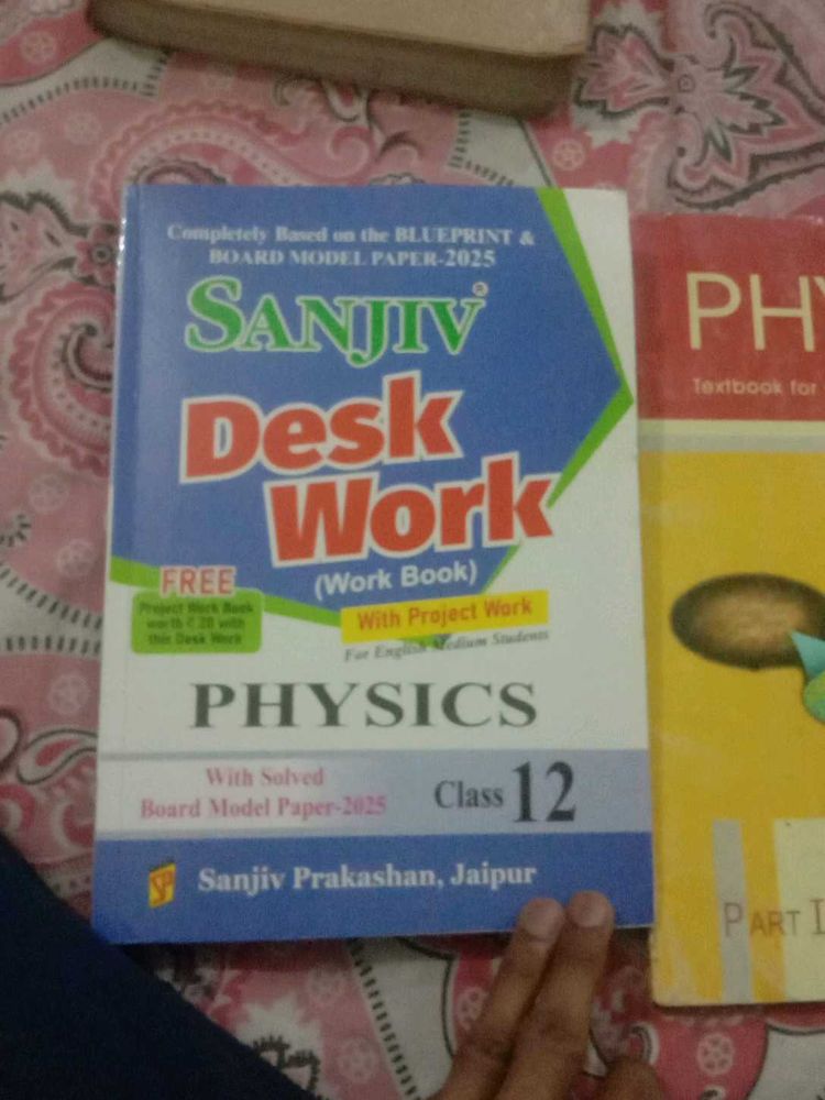 U Can See Three Books