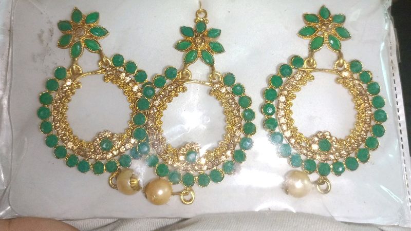 Jhumka And Mangtikaa