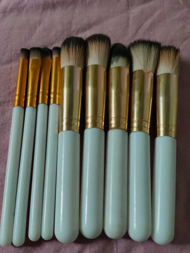 Makeup Brush Set - 9 Piece, Or One Hair Clips Free