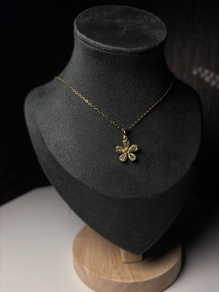 Anti-Tarnish Flower Pendant