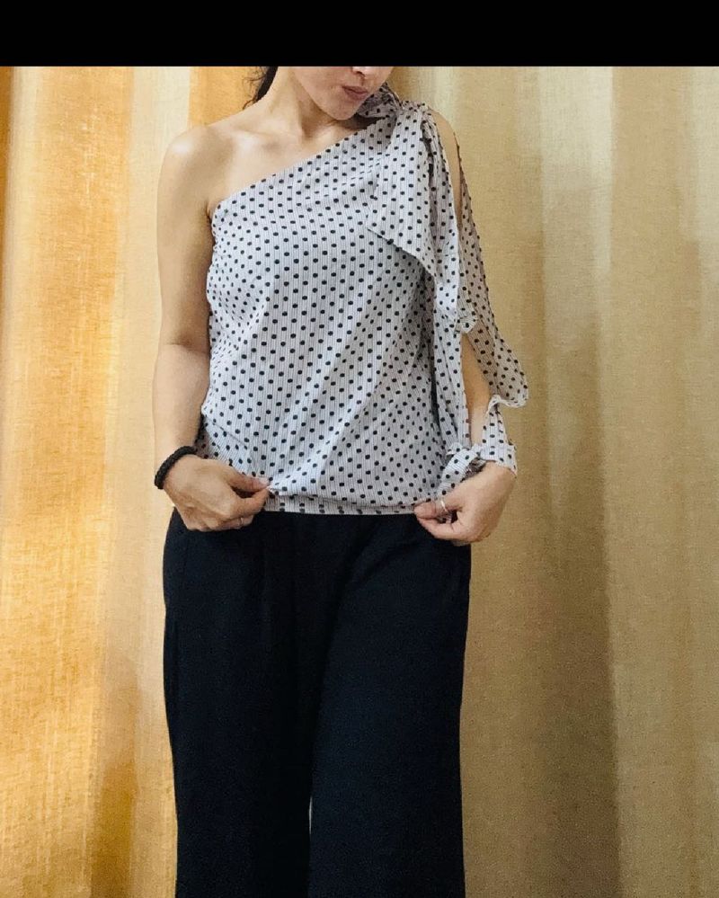 Unused One Shoulder Polka Dot Top