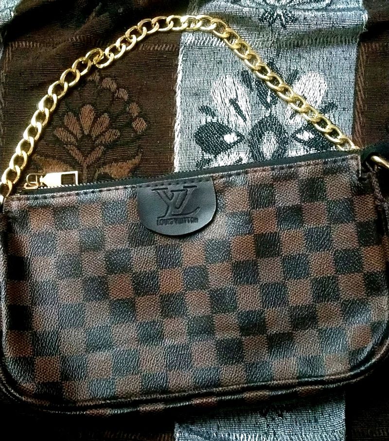 Stylish And Trendy Handbag