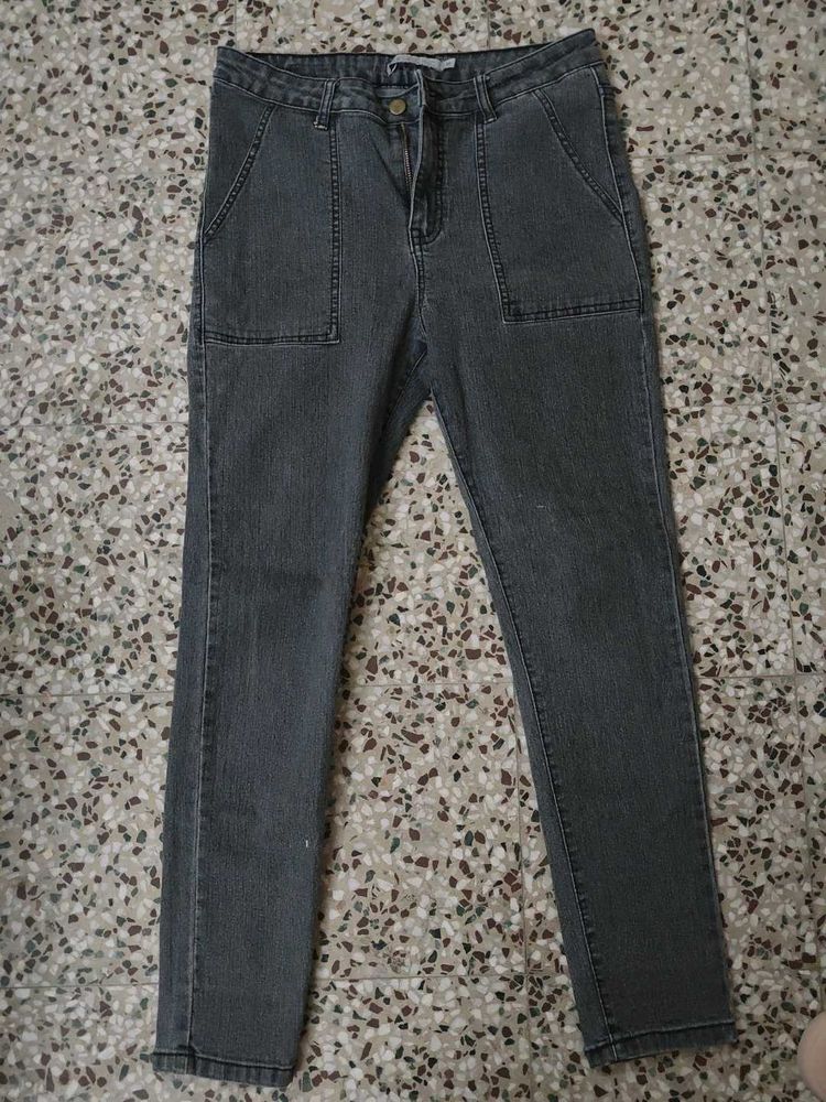 Gray Pocket Jeans