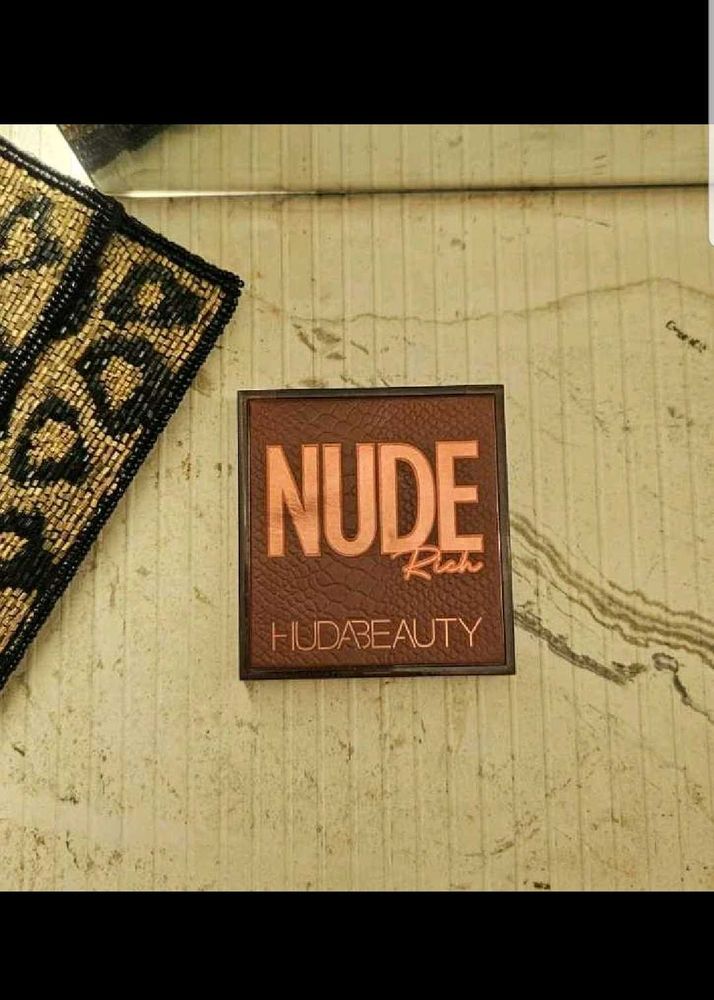Huda Beauty Combo Nude Rich + Medium Palette