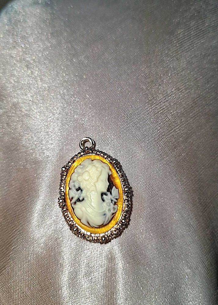 Victorian Pendant