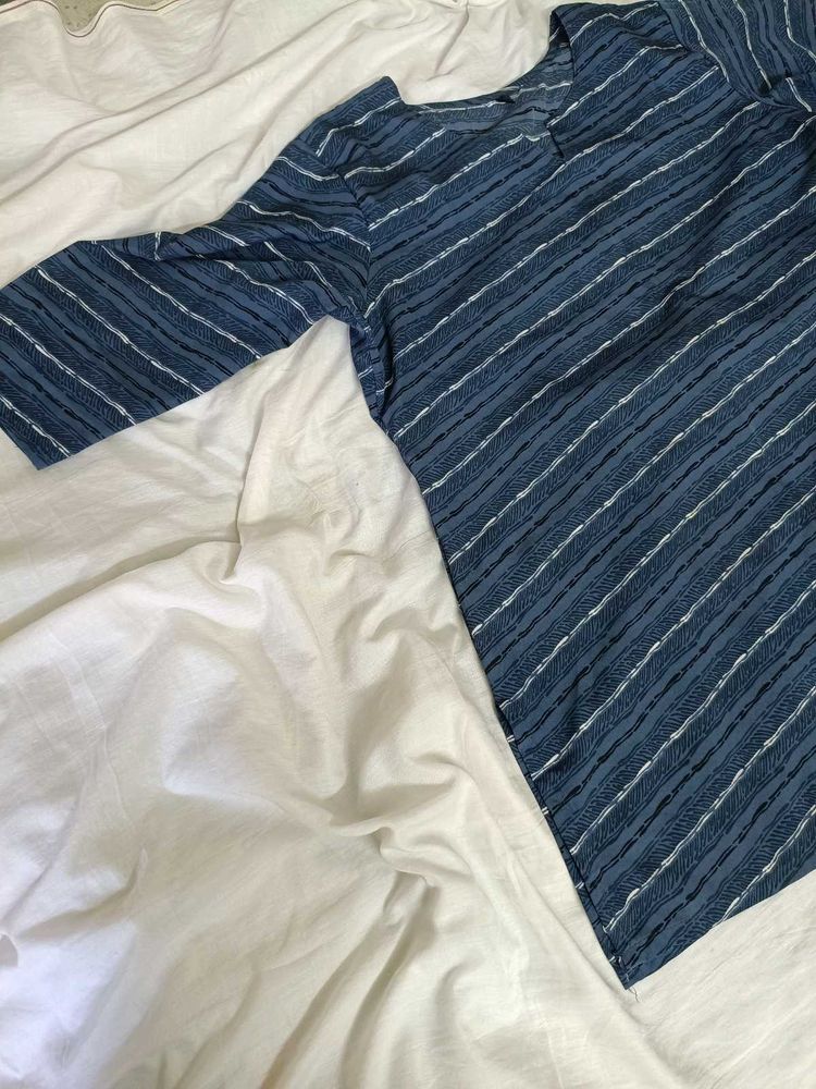short kurti comfortable Blue Striped Kurta