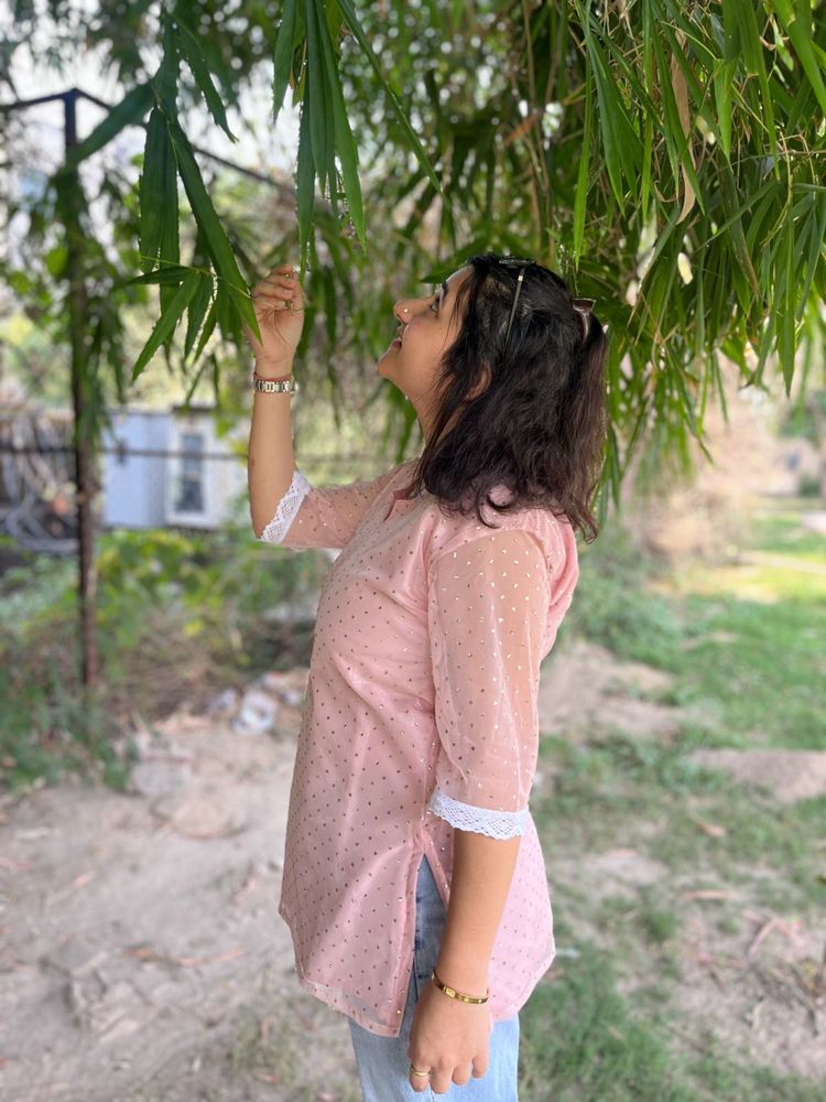 Peach Kurta with Lace Detail🌸