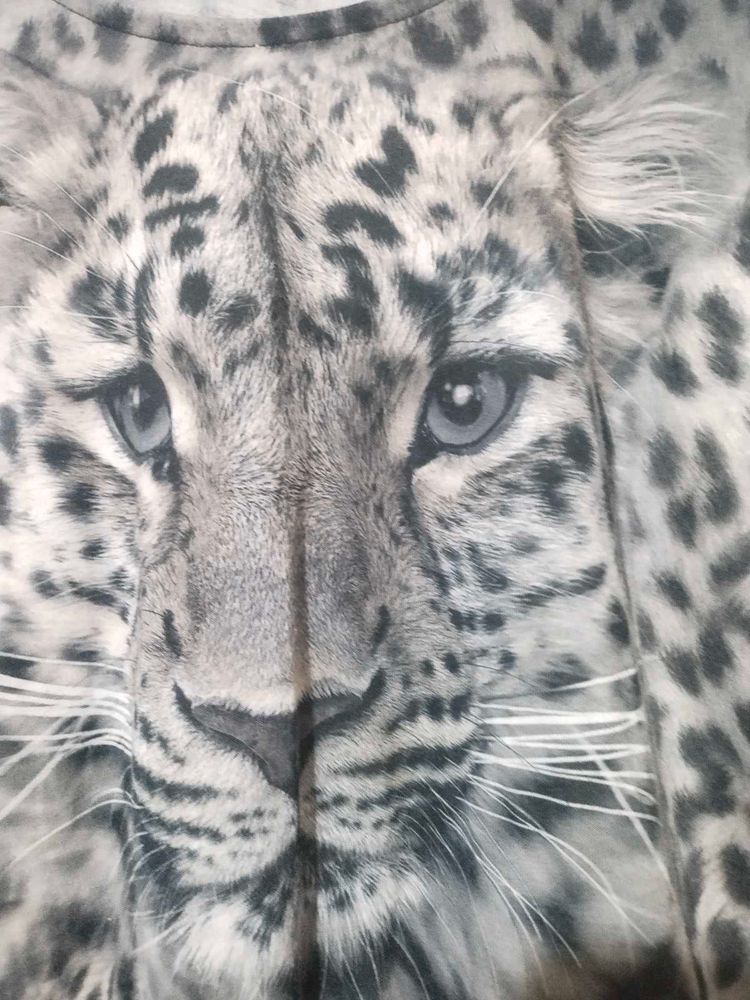 Snow Leopard Graphic Tee