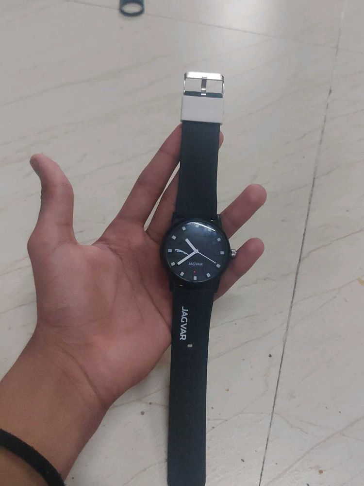 Jagvar Watch