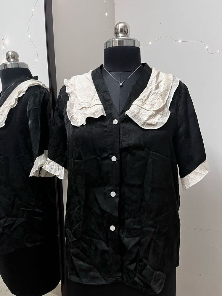 Black Shirt With White Lace Collar