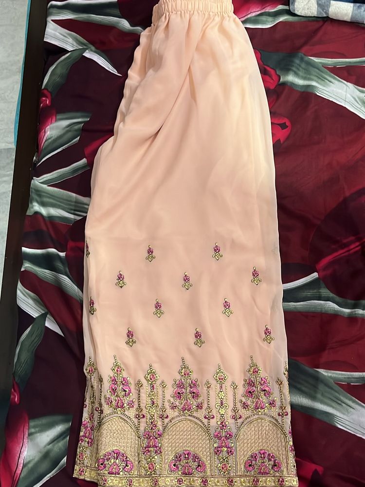 Beautiful Mehrun Suit
