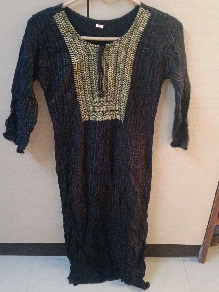 Elegant Embroidered Kurta