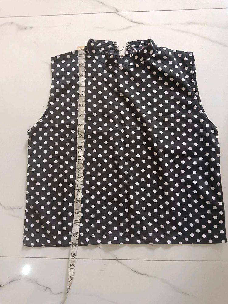 B/W Trendy Crop Top