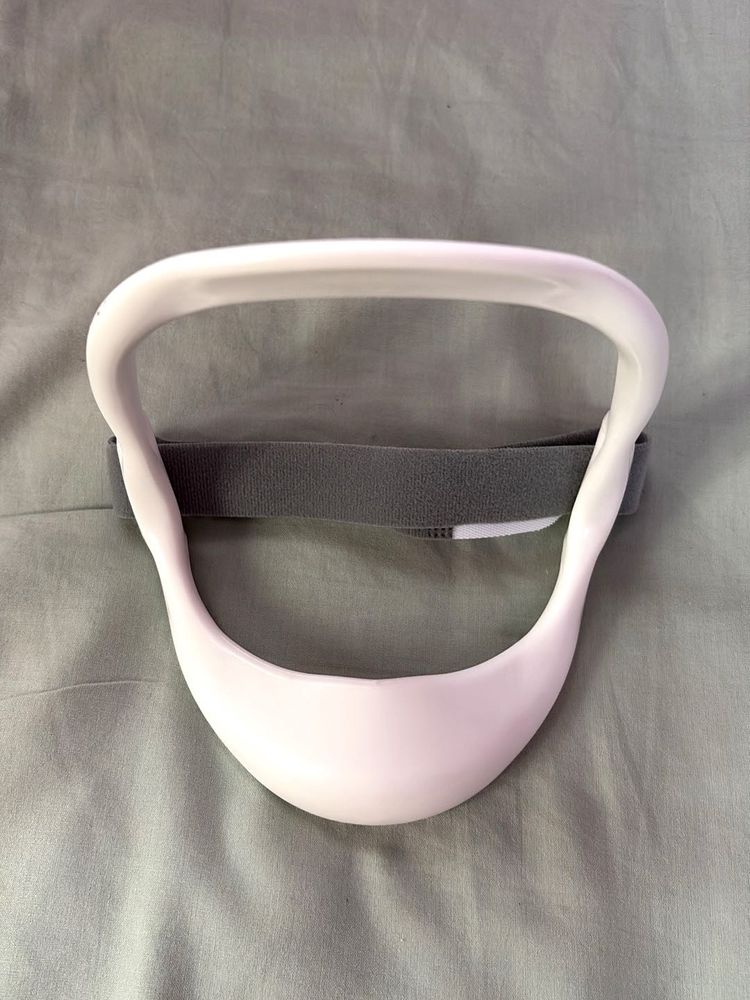 Neck support brace