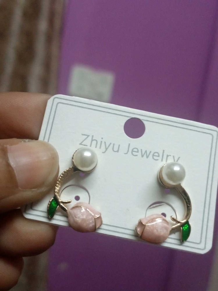 Floral Pearl Earrings
