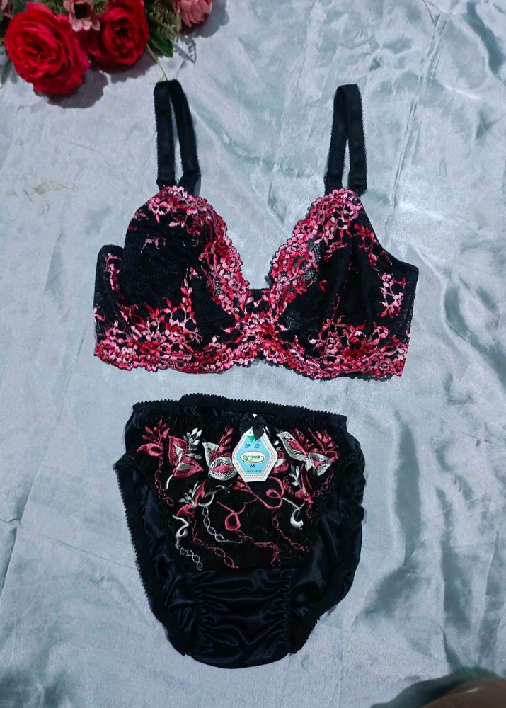 Elegant Lingerie Set