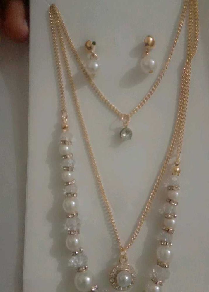 Pearl &amp; Gold Jewelry Set