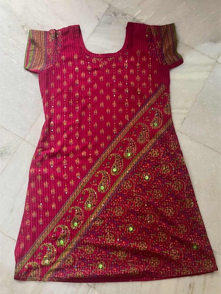 Red Embroidered Kurta