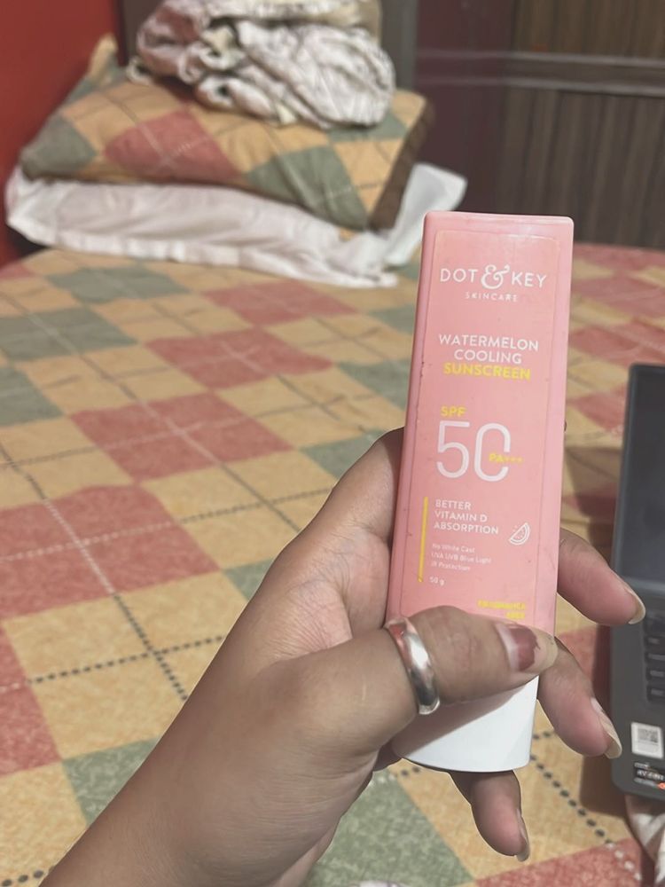 Dot &amp; Key Sunscreen