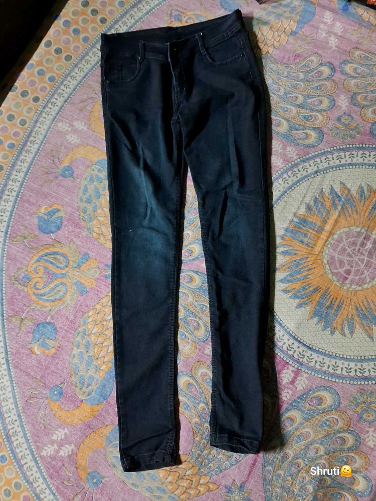 A Cute Crop Top ND 2skinny Jeans