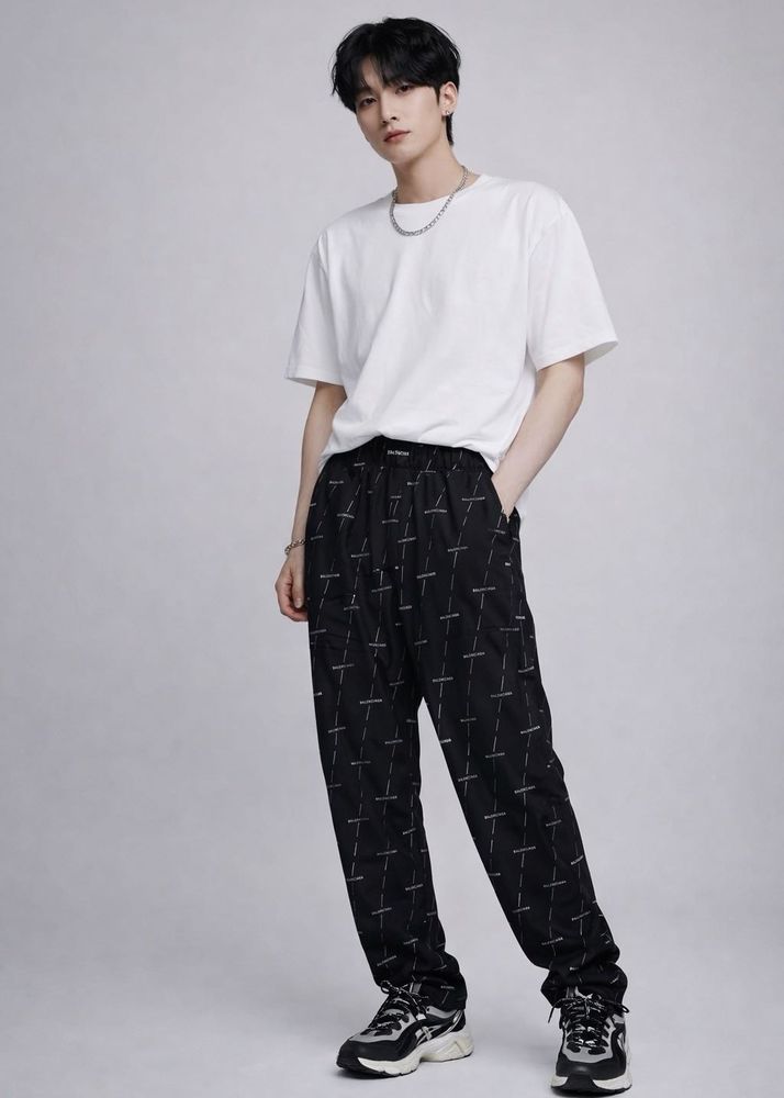Balenciaga Printed pants