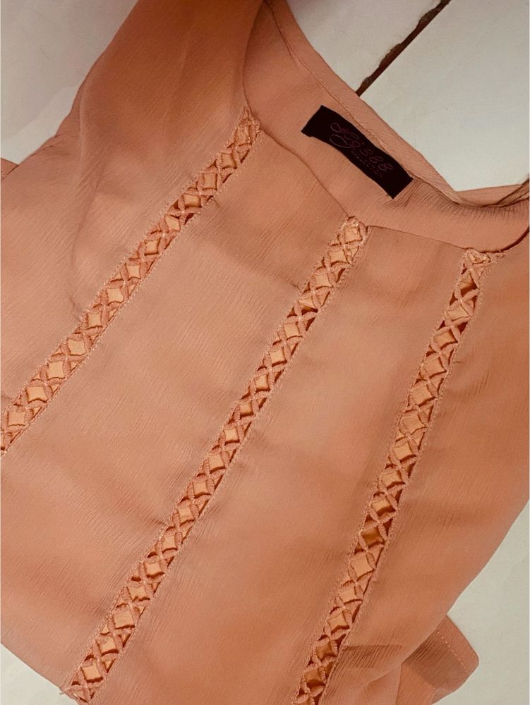 Elegant Peach Top