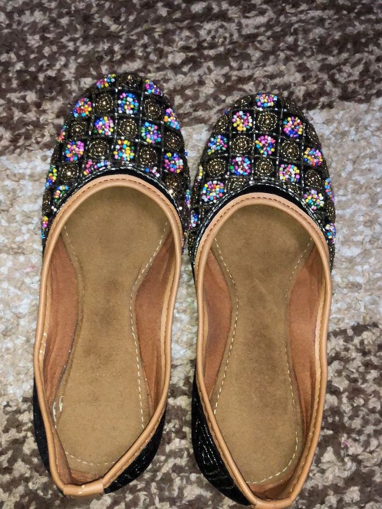 Bead Work Jutti ( Size -5 )