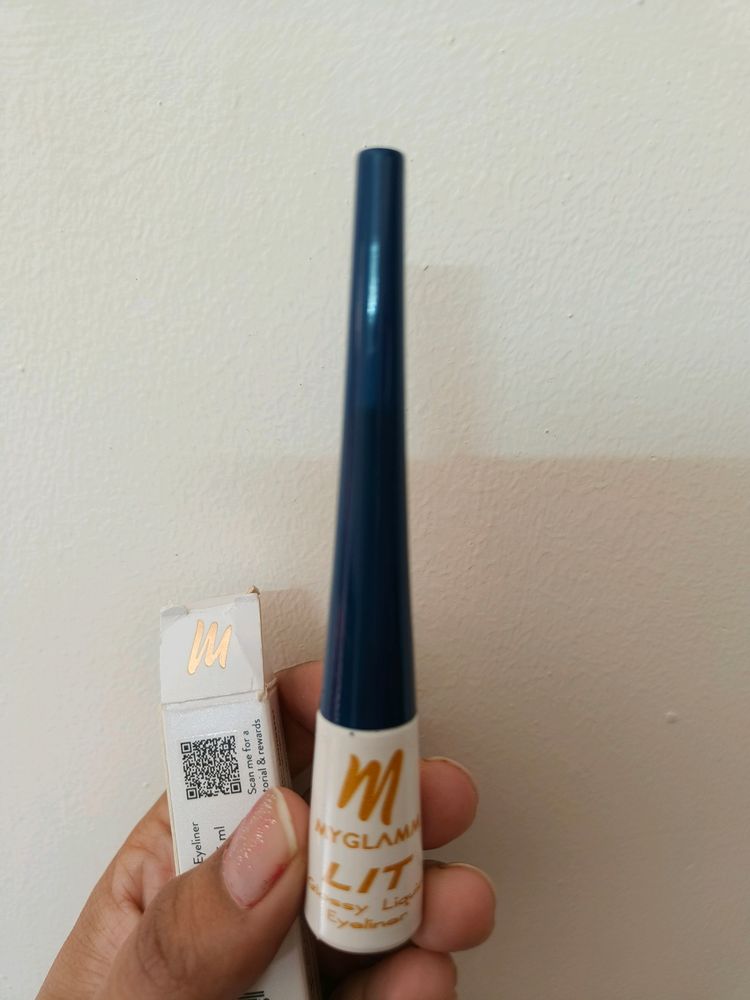 Myglamm Blue Liquid Eyeliner