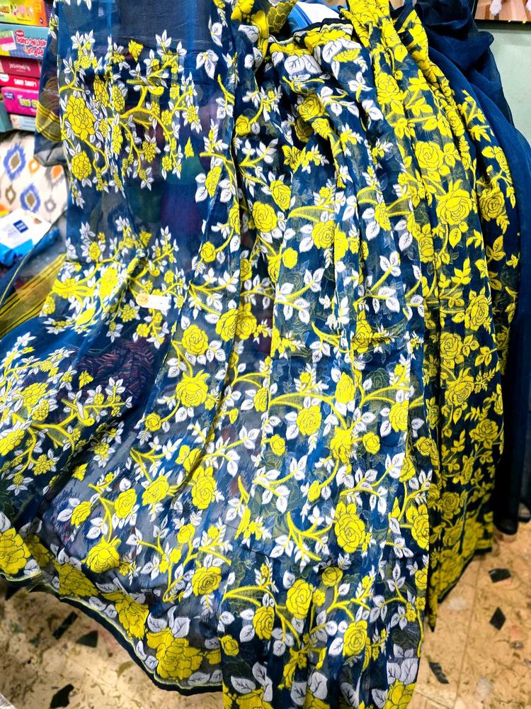 Floral Jamdani Dhakai Saree