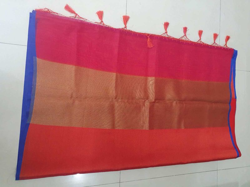 Beautiful Light Weight Self Design Saree For Sale