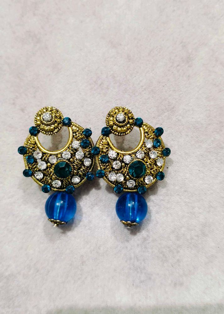 Selling A Two Gorgeous Earrings