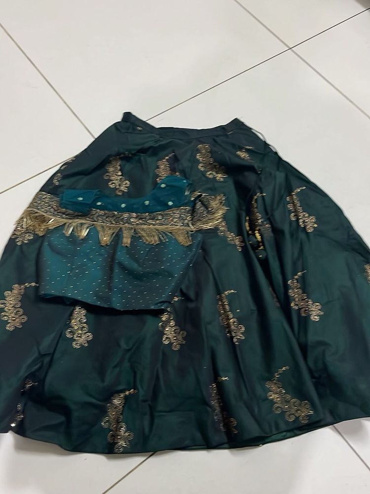 Green crop Top With Skirt