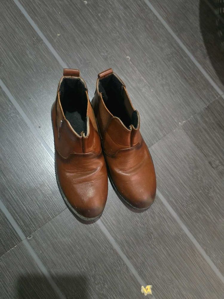 Brown Leather Chelsea Boots