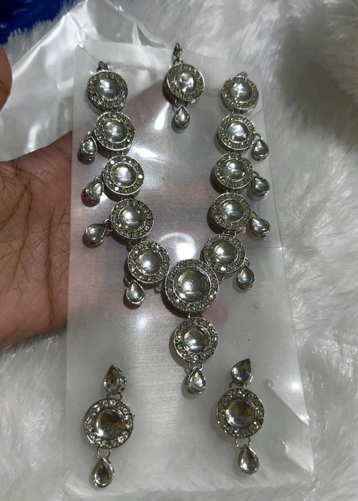 Elegant Silver Jewelry Set