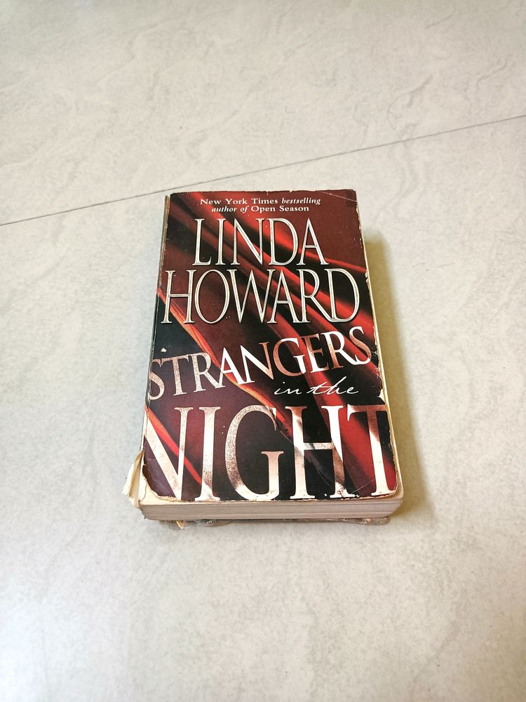 Book - Linda Howard&#39;s Strangers In The Night