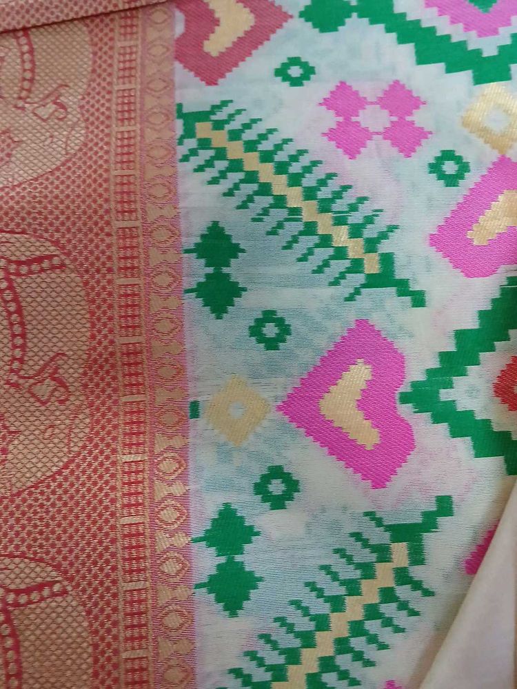 Ptola woven Ethnic Patterned Saree