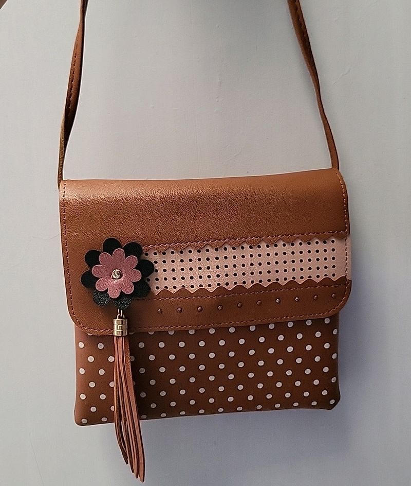 BROWN SLING BAG