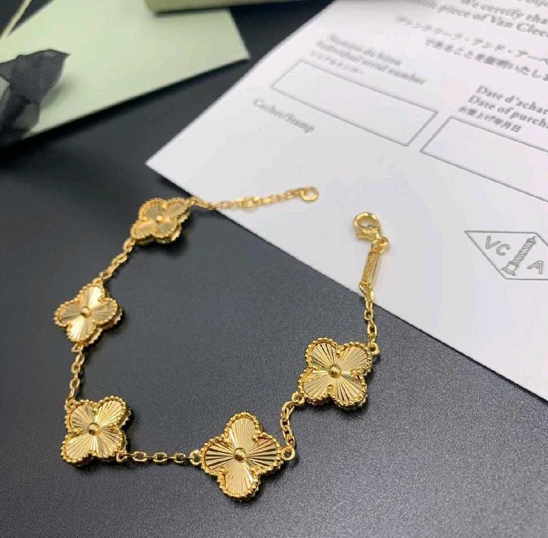 Beautiful Cover Bracelet 💖